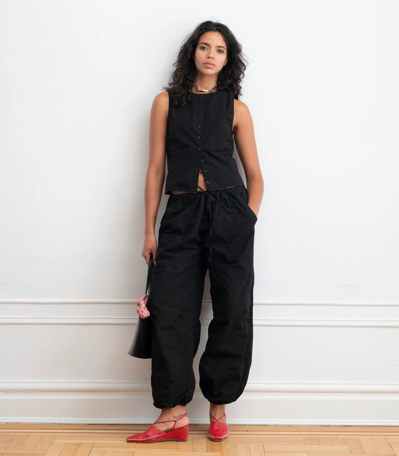Nara Parachute Leg Drawstring Pants | Black