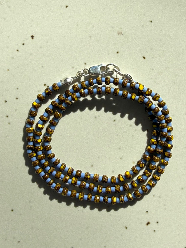 Yellow Flecks w/ Blue | 17"