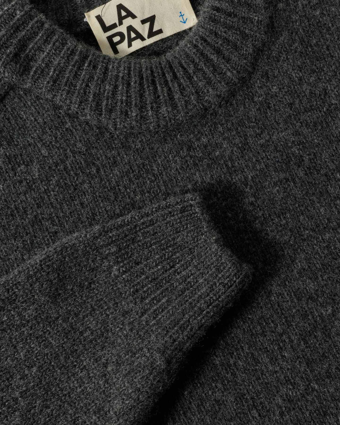TRINDADE Mock Neck Sweater