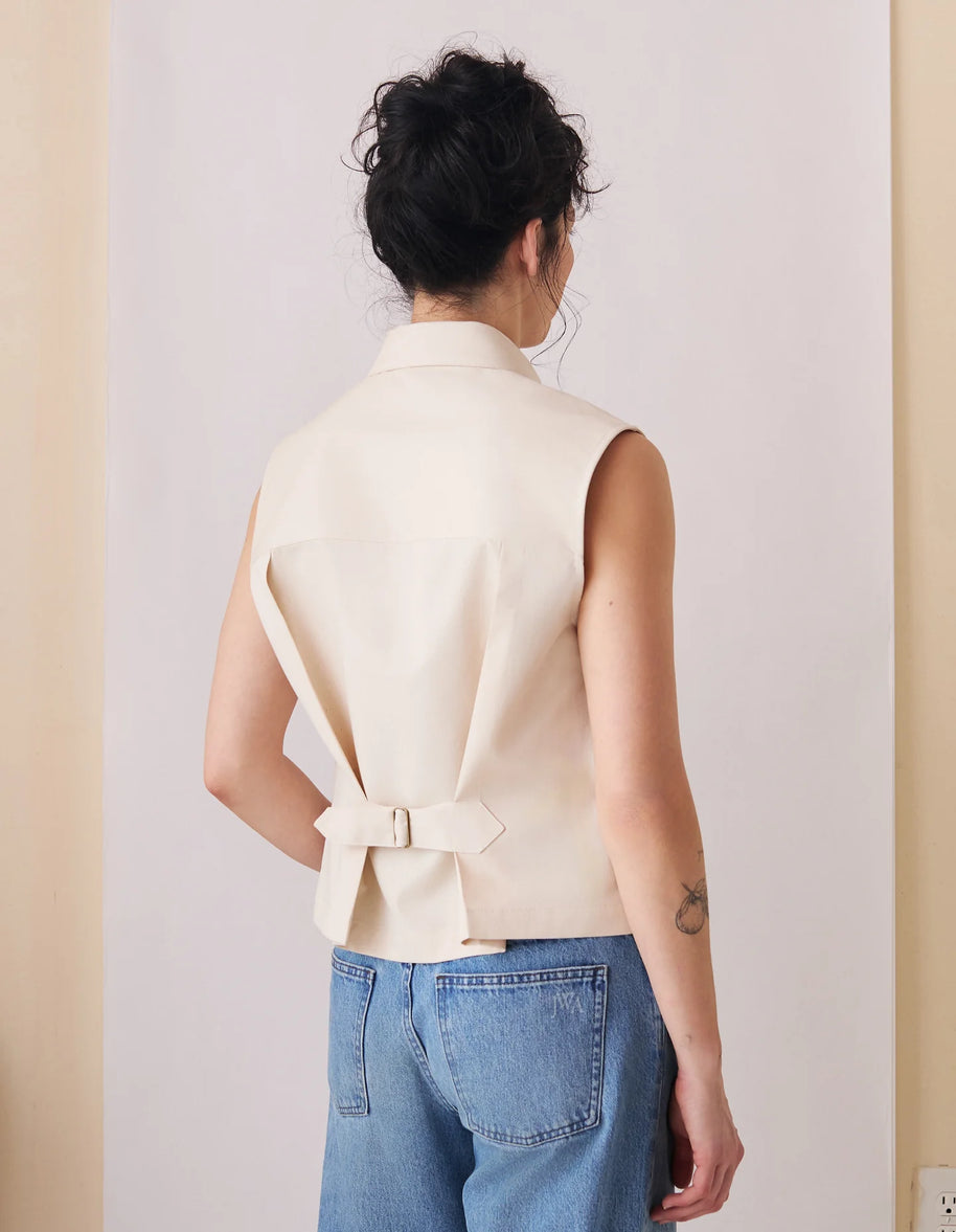 The Sleeveless Oxford