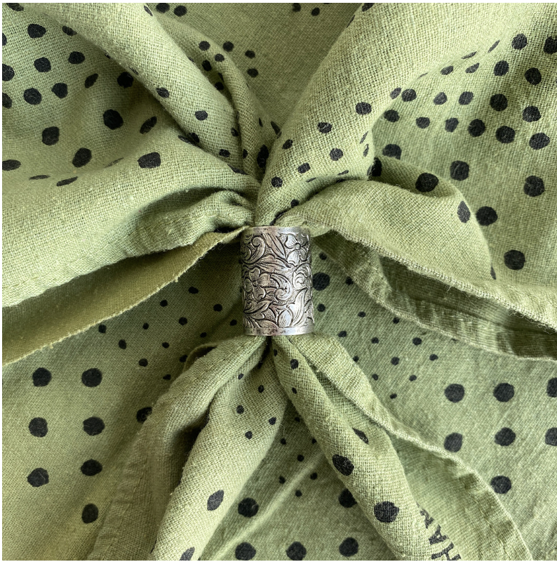 Dogwood Tube Scarf Slide